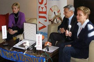 Zadar, 3. prosinca 2009. dodjela Vjesnikove "Plave vrpce" kapetanu Jurici Brajičiću, zapovjedniku m/t "Donat" iz flote Tankerske plovidbe d.d. iz Zadra